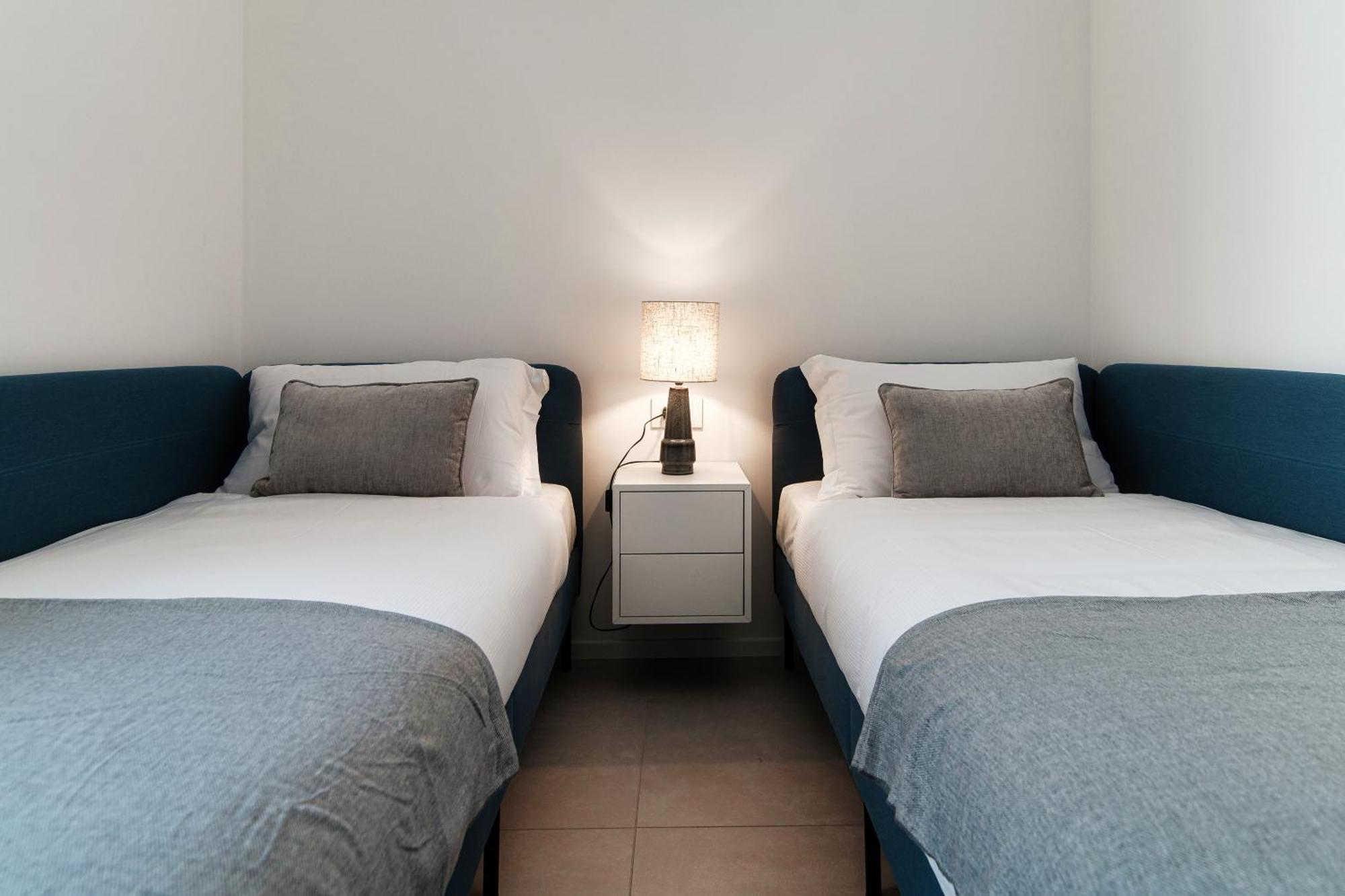 Lario Suite Apartments By Quokka 360 - With Parking Next To Como City מראה חיצוני תמונה